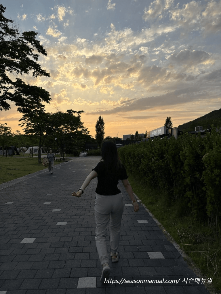 난지캠핑장 바베큐존 노을